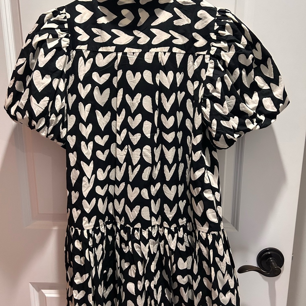 Charming Avara boutique Black and White Puff Sleeve Dress for any occasion